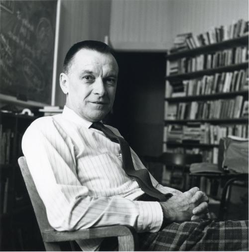 Les McAllister, Professor of Economics